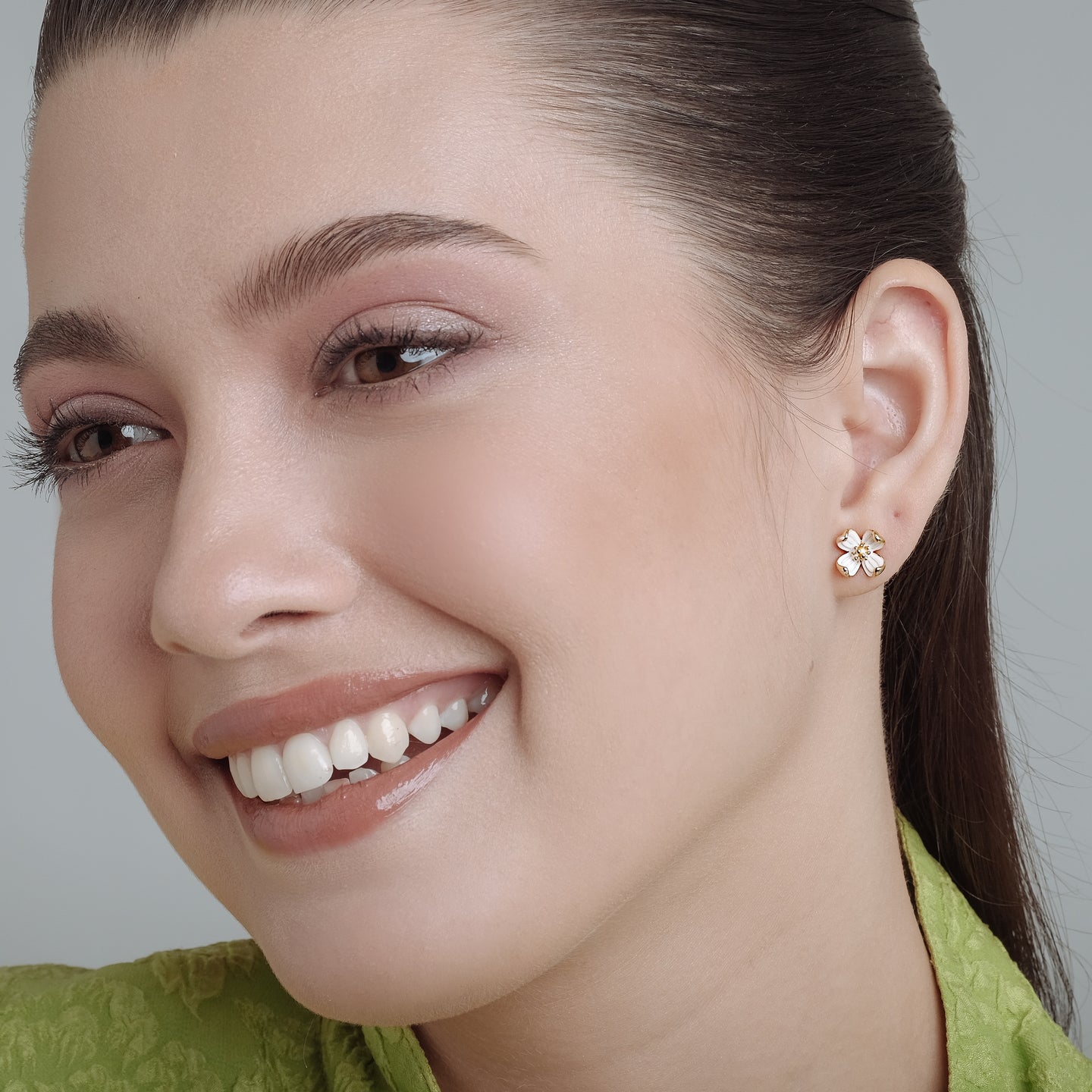 products/flora-enamel-stud-earrings-gold-2.jpg