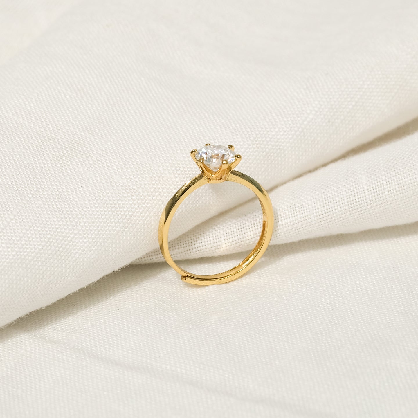 files/neta-1-0ct-moissanite-ring-18k-gold-vermeil-2.jpg