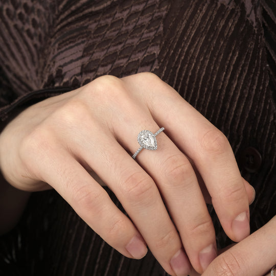 Remy With Halo 1.0ct Moissanite Ring (925 Sterling Silver, Size 4)