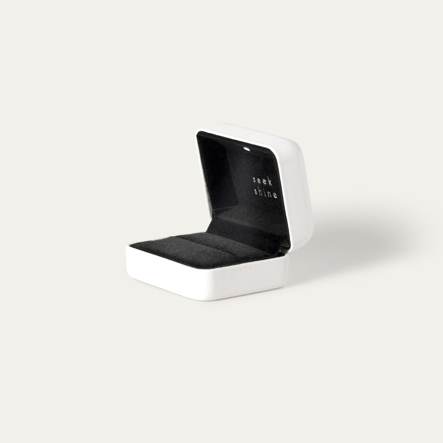 Seek Shine Ring Box With Light