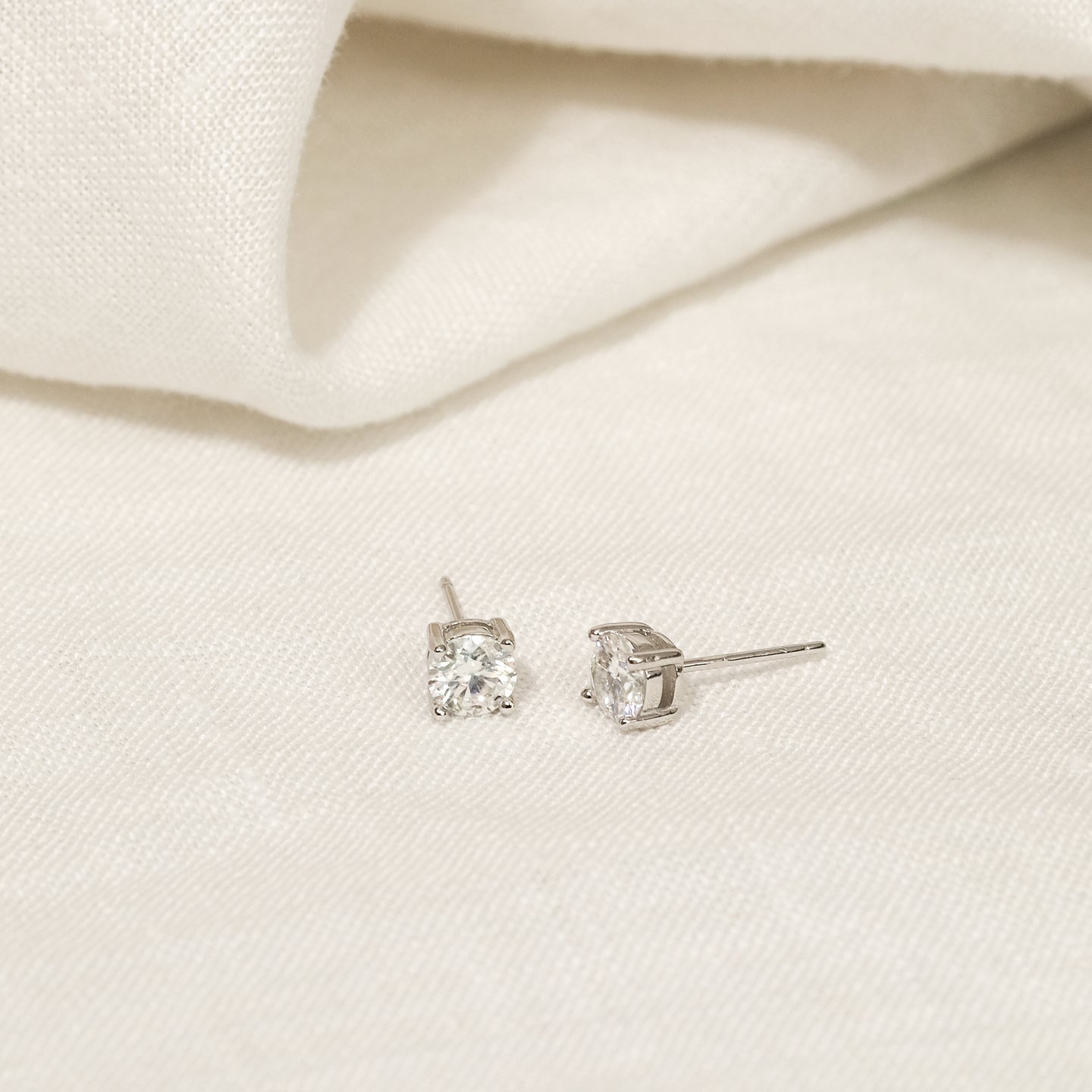 files/stel-0-50ct-moissanite-stud-earrings-925-sterling-silver-1.jpg