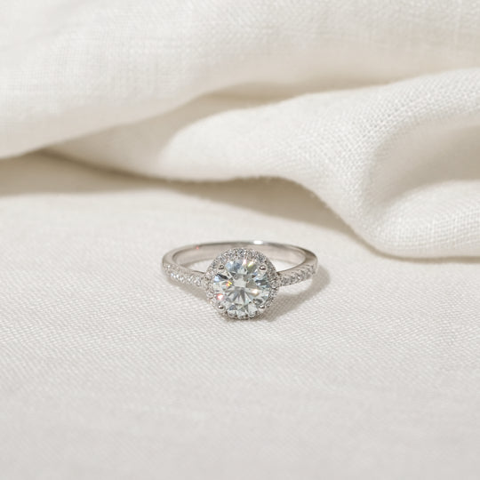 Tesa 1.0ct Moissanite Ring (925 Sterling Silver, Size 4)