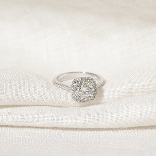 Vicky 1.0ct Moissanite Ring (925 Sterling Silver, Size 6)