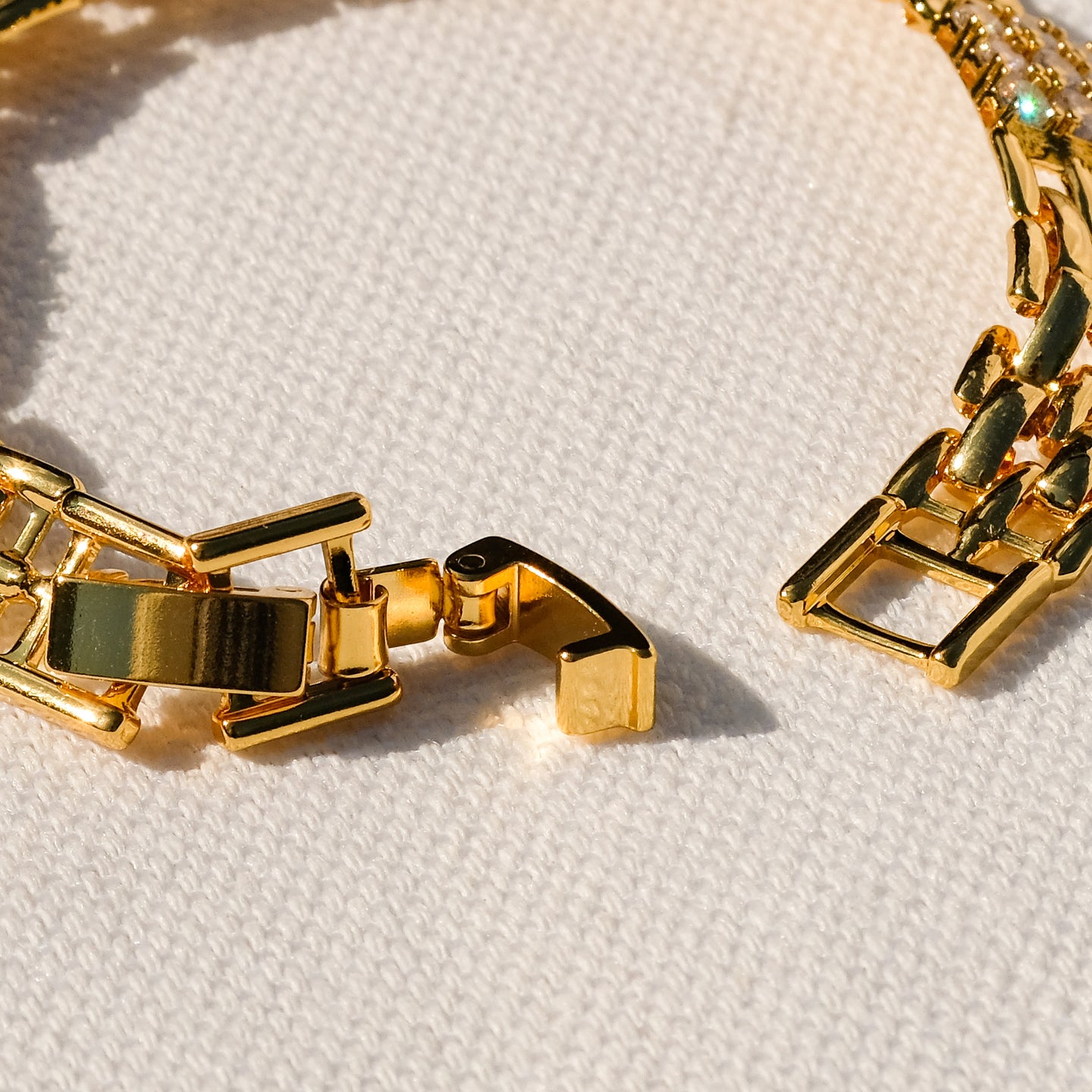 products/cena-cz-bracelet-18k-gold-plated-2.jpg