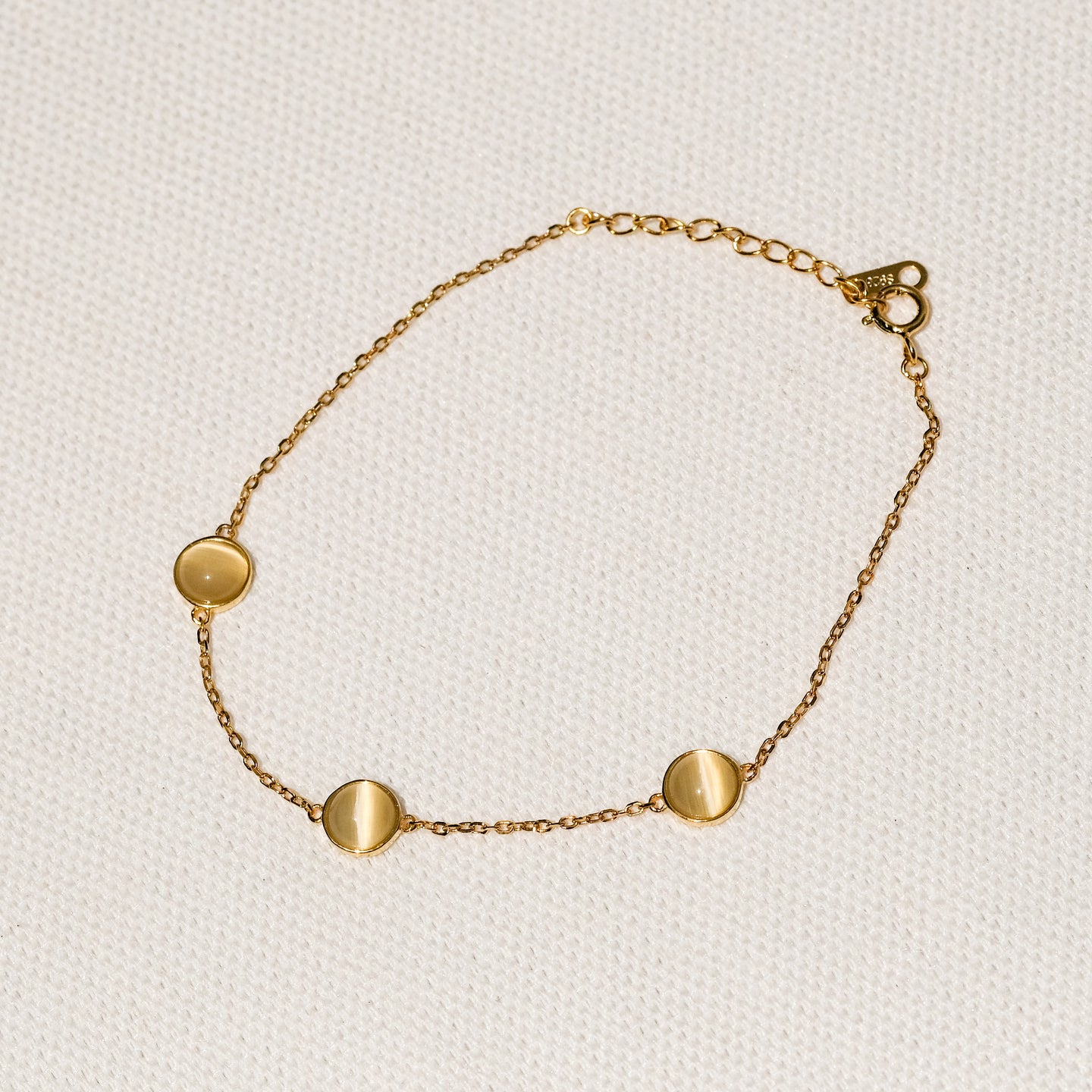 products/chao-chatoyance-bracelet-18k-gold-vermeil-1.jpg