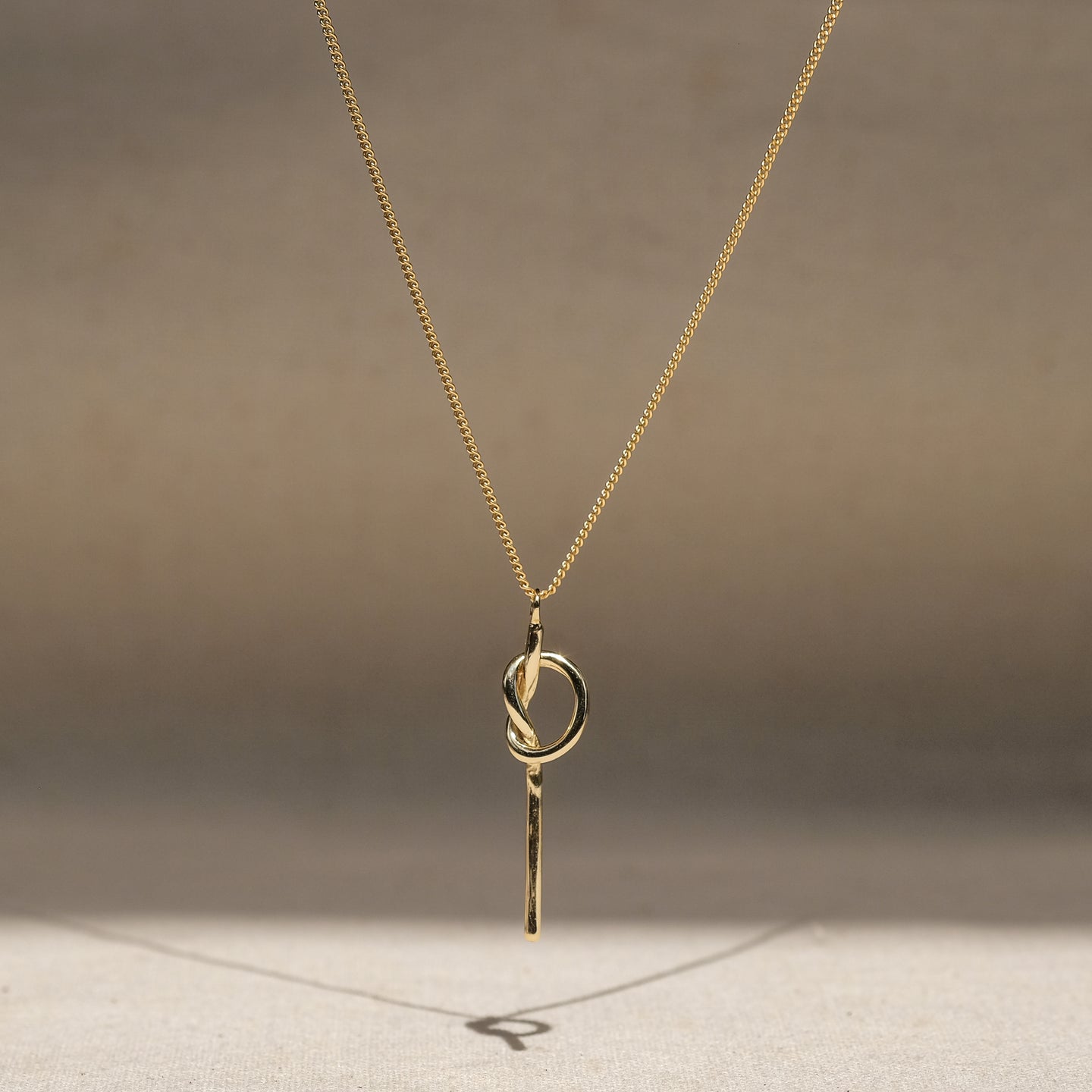 products/dario-18k-gold-vermeil-necklace-1.jpg