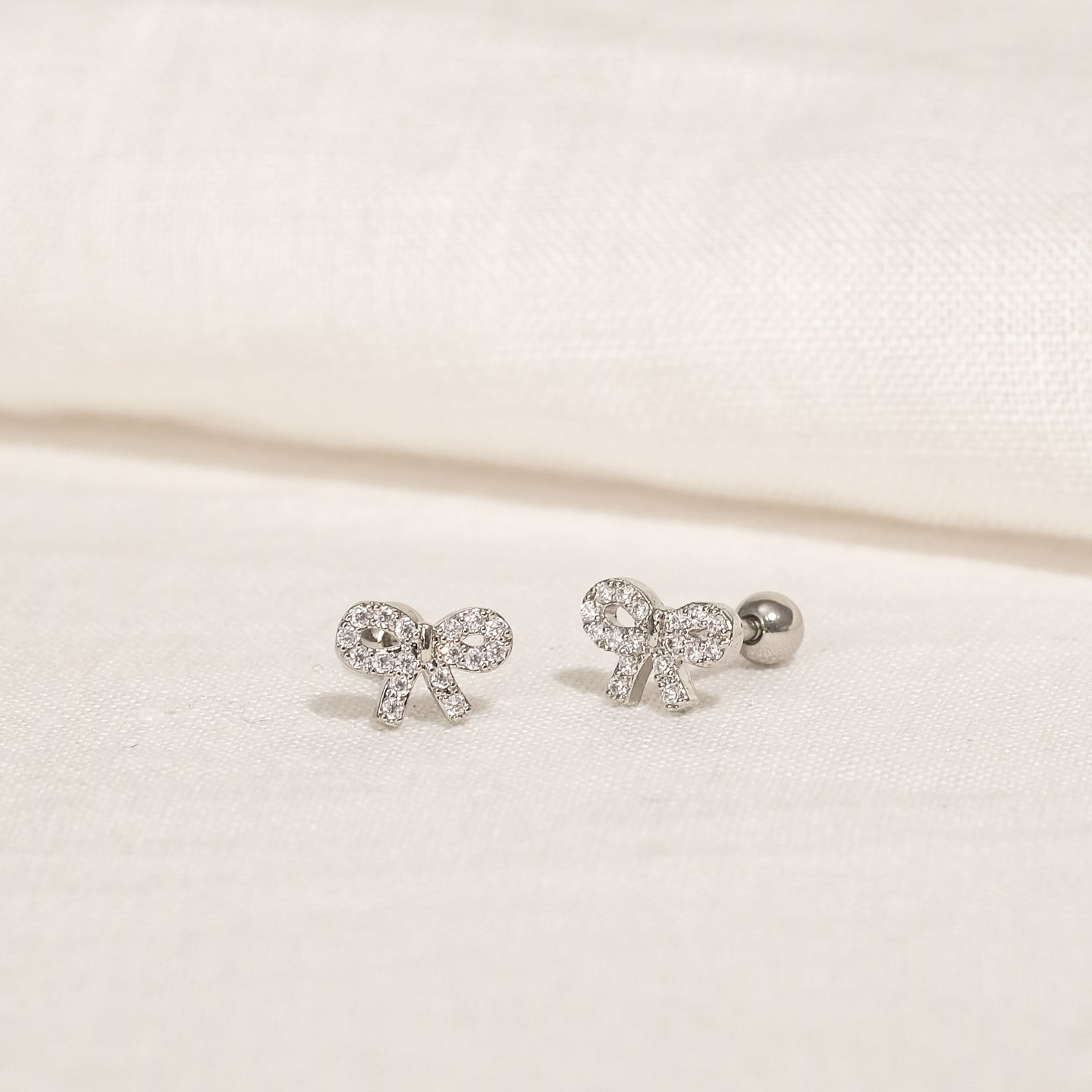 products/delin-cz-stud-earrings-18k-gold-stainless-steel-2.jpg