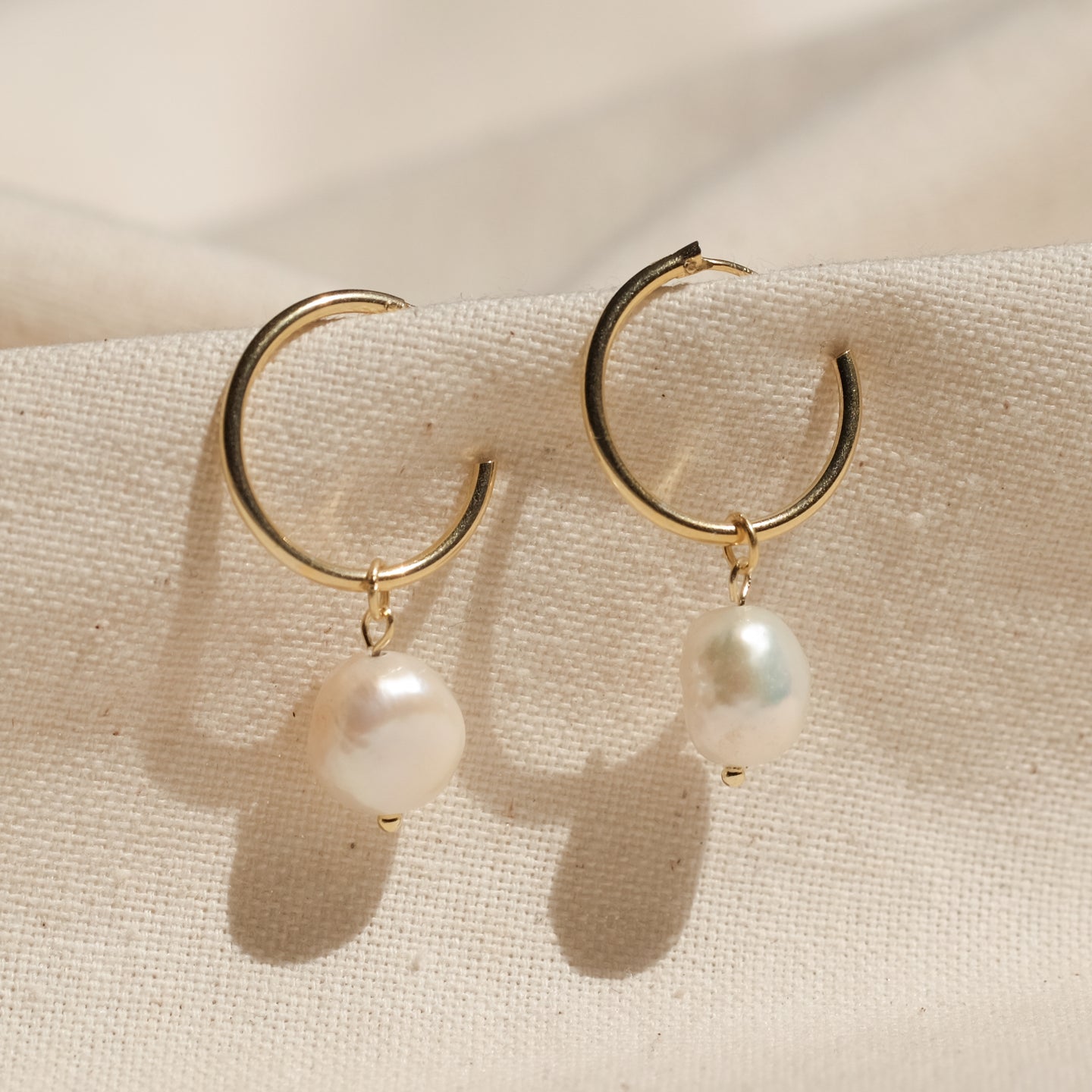 products/helen-18k-gold-vermeil-earrings-1.jpg