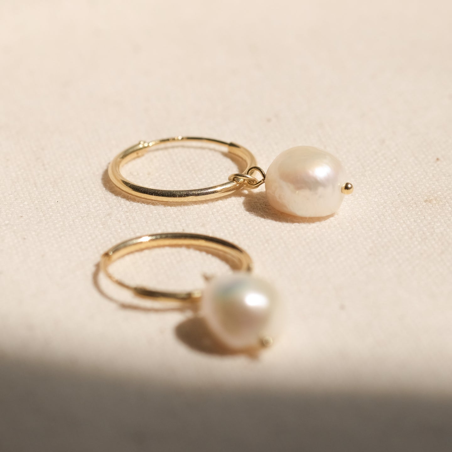 products/helen-18k-gold-vermeil-earrings-2.jpg