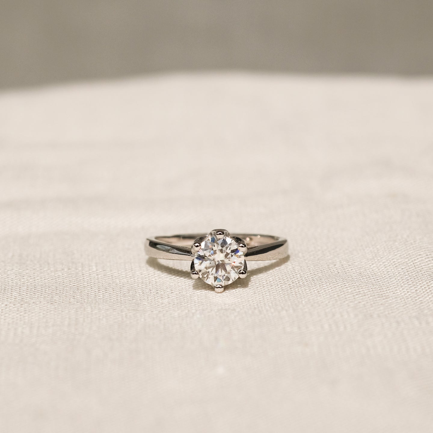 Seek Shine Issi 1.0ct Moissanite Ring 925 Sterling Silver
