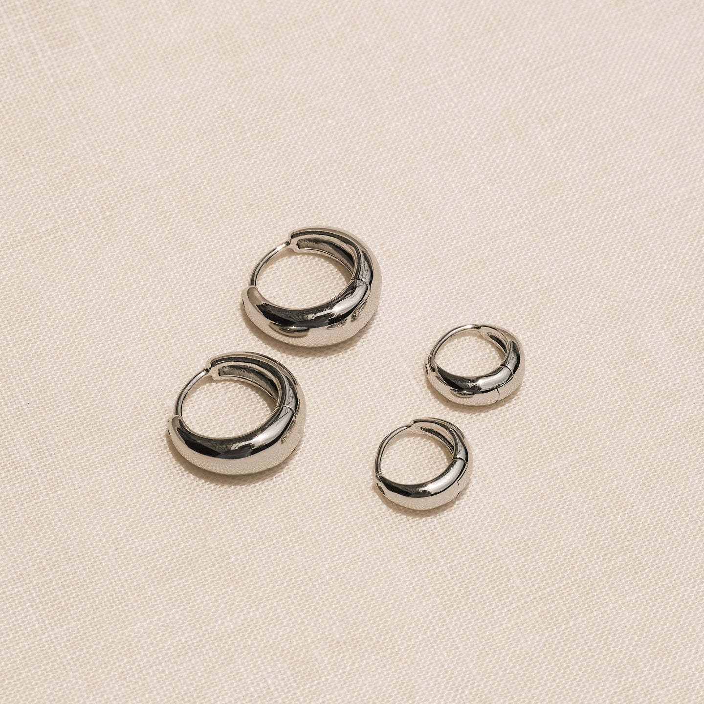 products/luri-tiny-hoops-silver-2.jpg