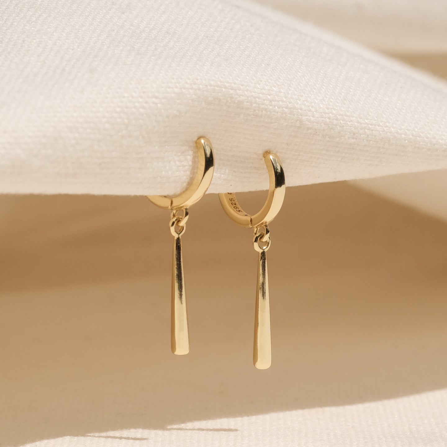 products/nenet-earrings-18k-gold-vermeil-1.jpg