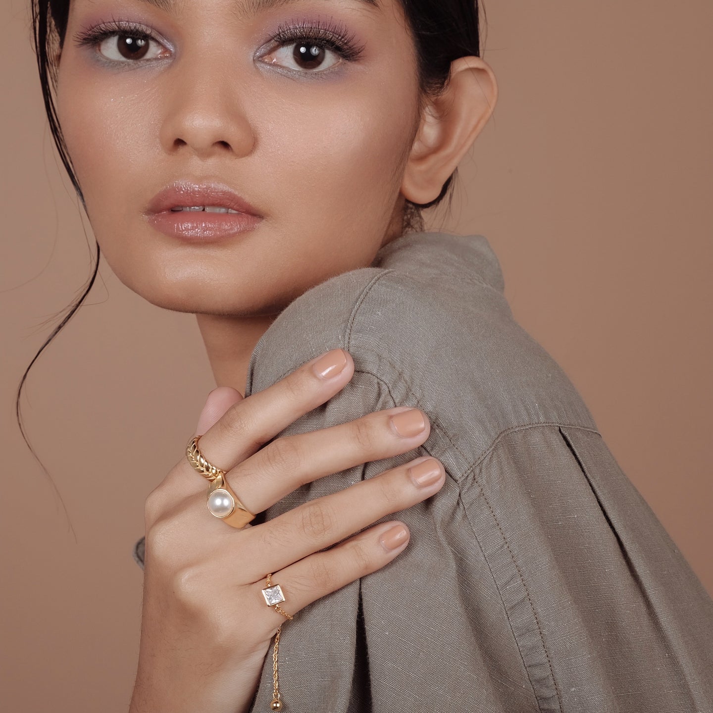 products/ynar-cz-ring-18k-gold-vermeil-2.jpg