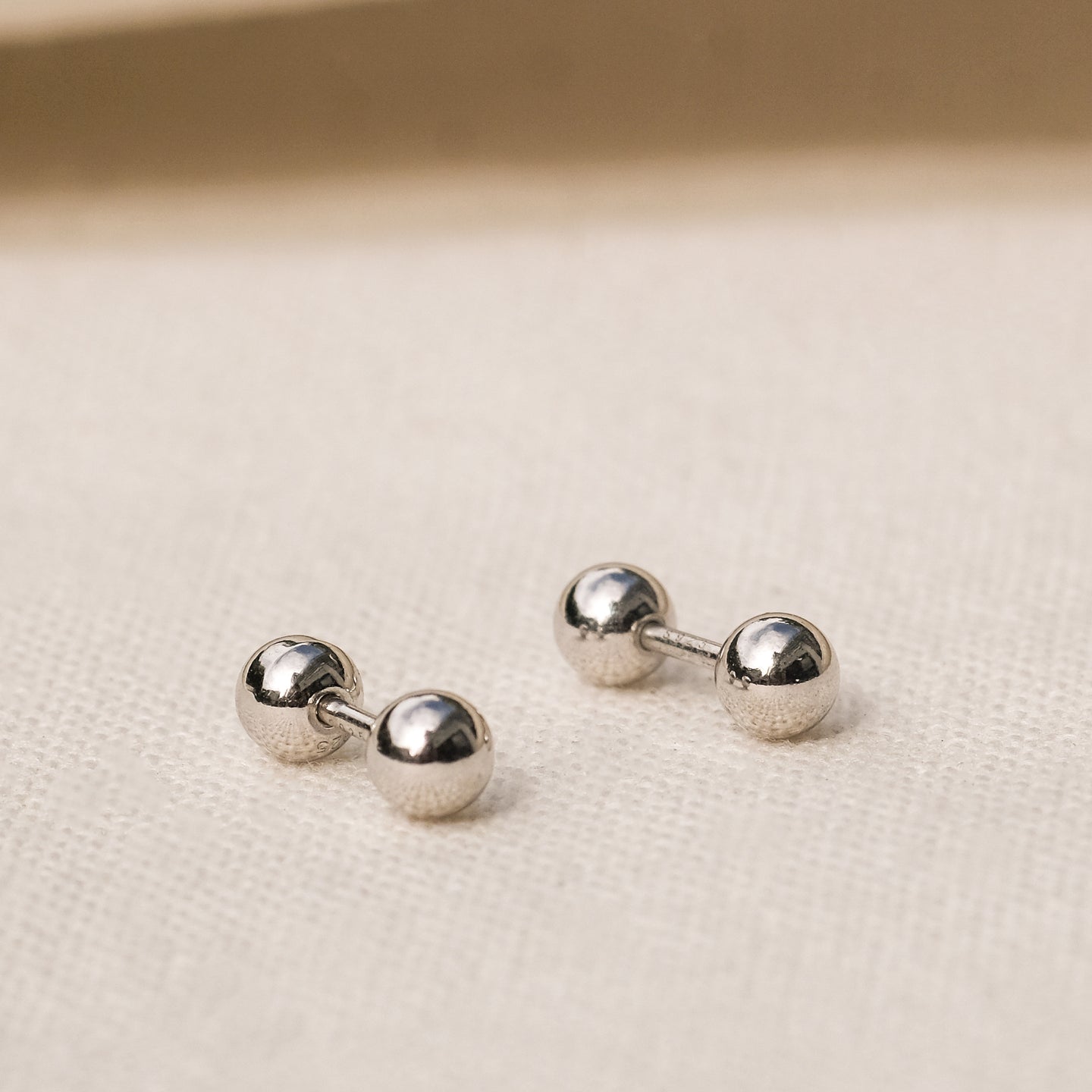 products/zoomed-hola-tiny-studs-925-sterling-silver-1.jpg